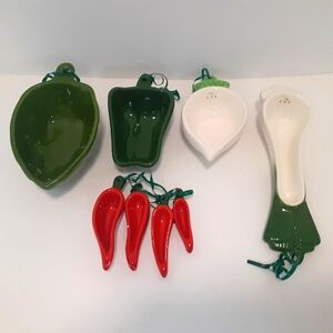 💥Sale💥Avon Measuring Cups and Teaspoons Ceramic Vegetable Shaped 1980s vintage